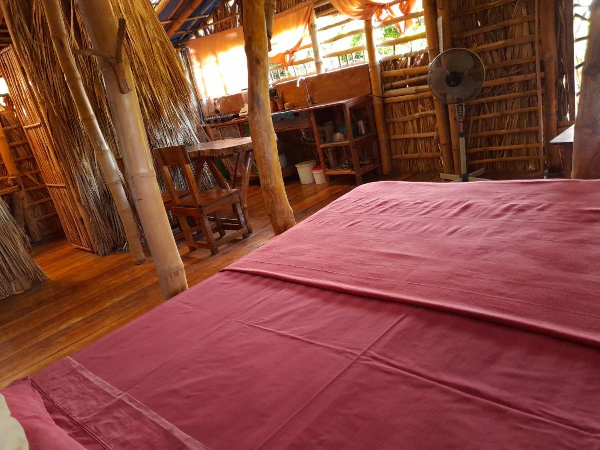 El Bamboo Cabins Balgue Esterno foto