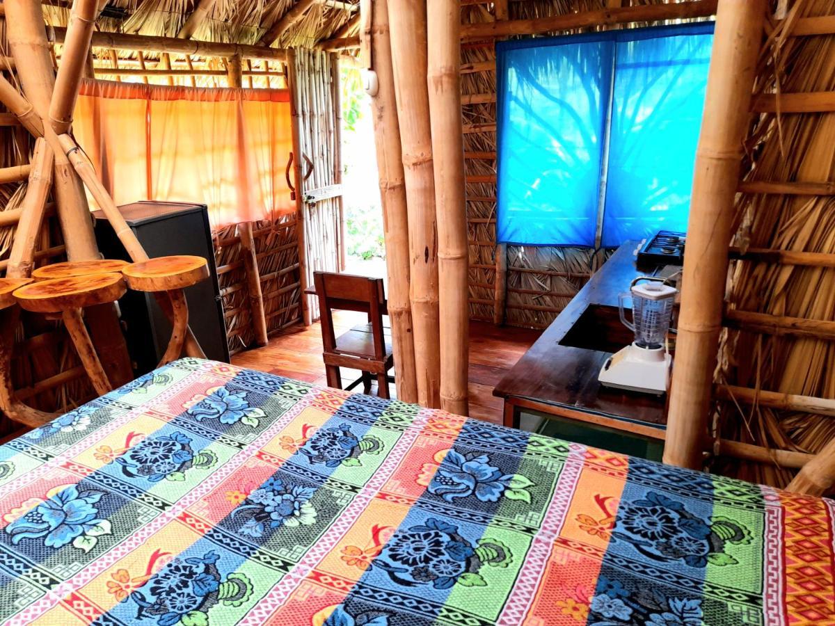 El Bamboo Cabins Balgue Esterno foto