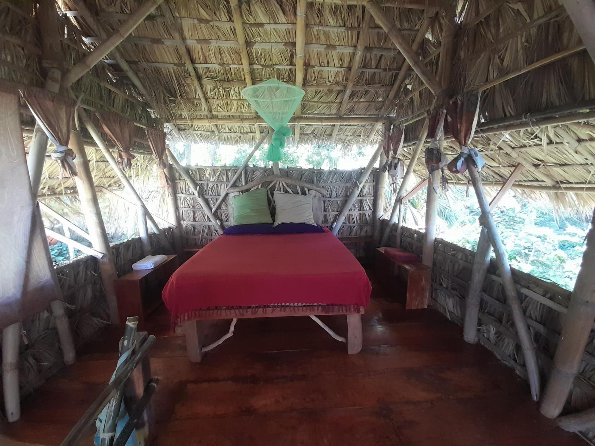 El Bamboo Cabins Balgue Esterno foto