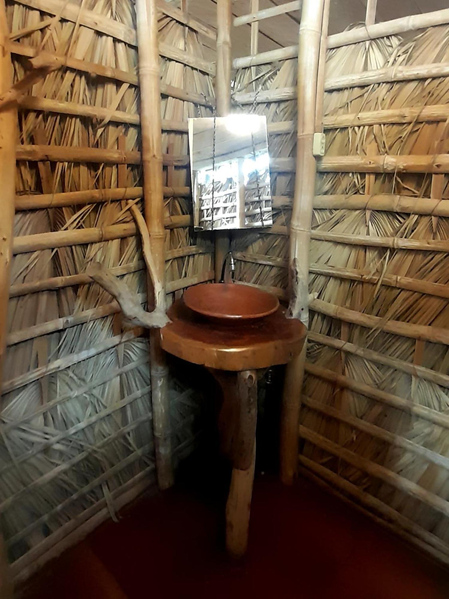 El Bamboo Cabins Balgue Esterno foto